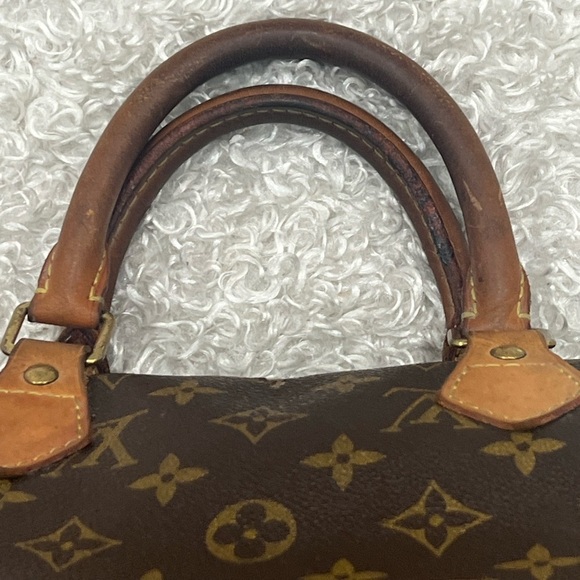 Louis Vuitton Vuitton Monogram Speedy - Picture 7 of 16